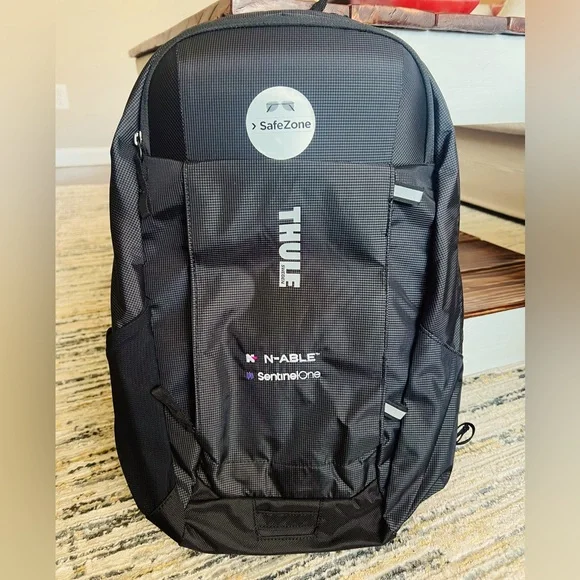 New Thule EnRoute18 Black Backpack - Picture 1 of 4